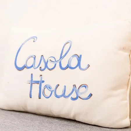 Casola House דירה